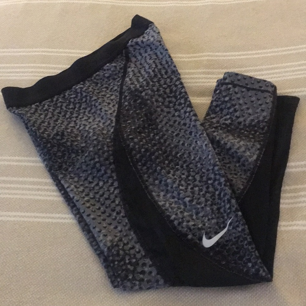 Gray and Black Nike Legging